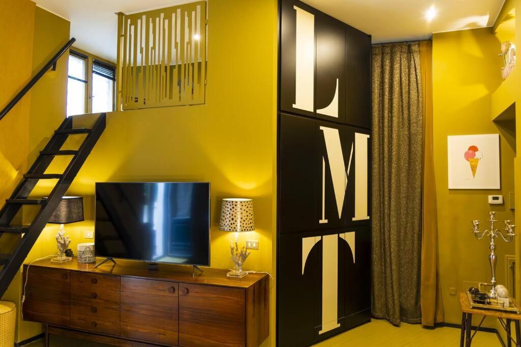 Luxury Bohemian Suite With Private Garden In Milan Bagian luar foto