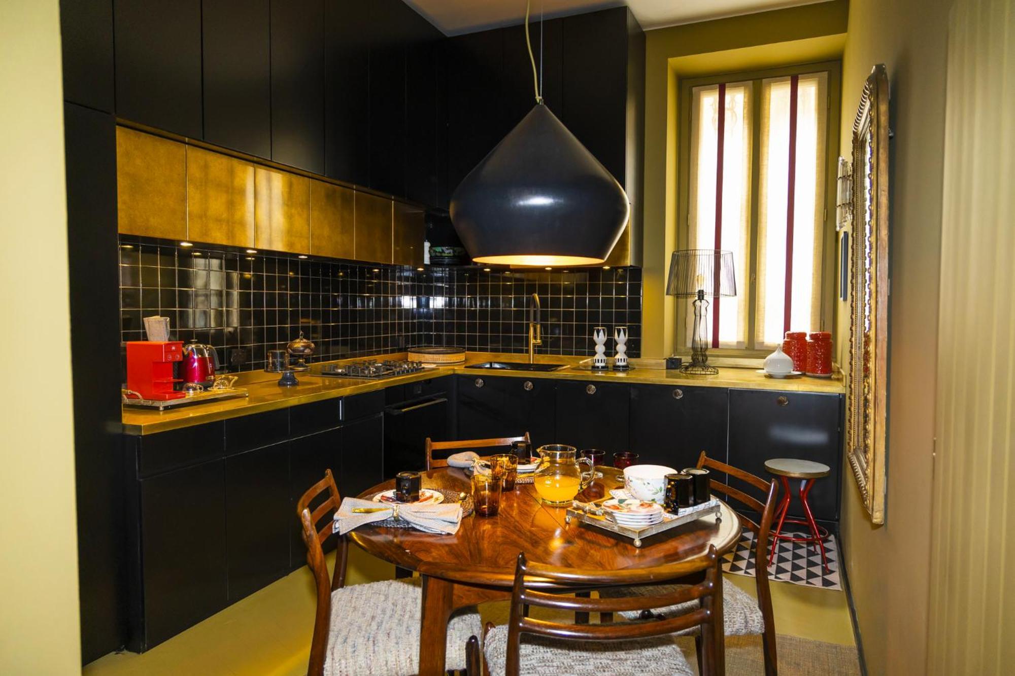Luxury Bohemian Suite With Private Garden In Milan Bagian luar foto